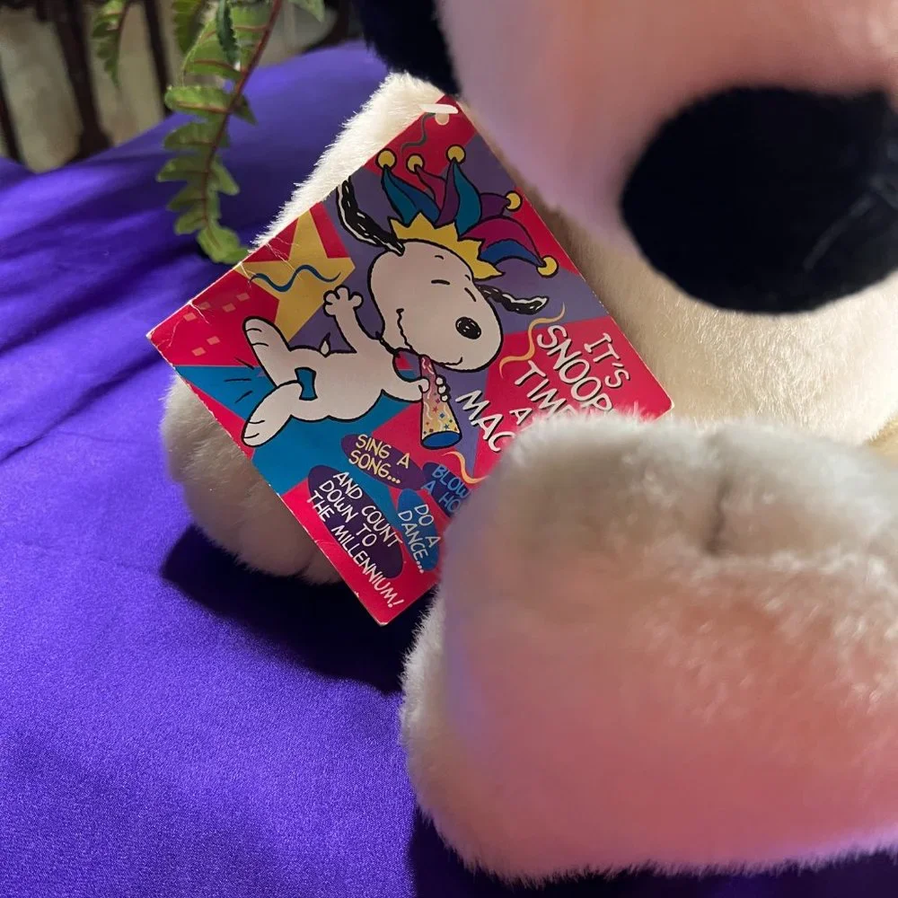 New& VTG📌Macy's 2000 It is Snoopy Time at Macy's - Millennium - Picture 4 of 16